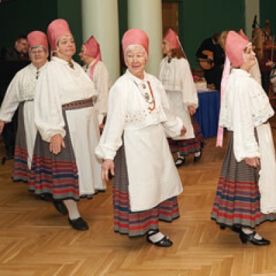 Ансамбль народного танца «Virulane» - Группа для дам «Hõbedane»